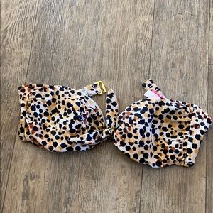 Victoria’s Secret M Strapless bathing suit